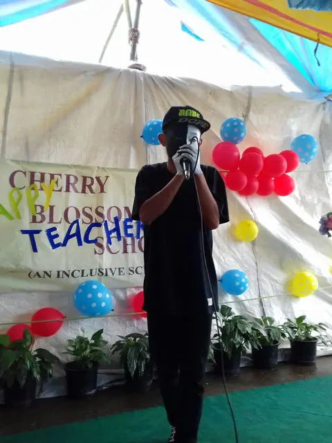 LEIROVI PERFORMING BEAT BOX