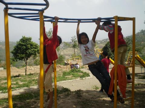 PLAY TIME 