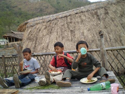 LUNCH 